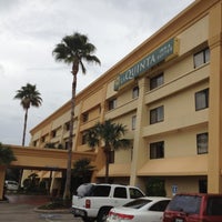 Foto diambil di La Quinta Inn &amp;amp; Suites Houston Northwest oleh Daniel M. pada 12/4/2012