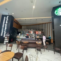 Photo taken at Starbucks by Luis Diego G. on 6/12/2022