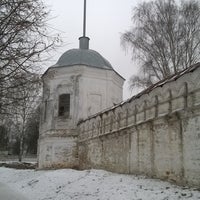 Photo taken at Дорожка вдоль стен мужского монастыря by Dareena on 12/3/2015