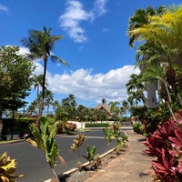 Foto diambil di Maui Coast Hotel oleh Brian C. pada 7/29/2020