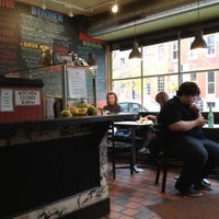 รูปภาพถ่ายที่ On the Hill Cafe โดย Angela H. เมื่อ 11/15/2012