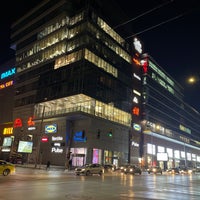 รูปภาพถ่ายที่ Mall of Sofia โดย Giovanni M. เมื่อ 1/30/2024