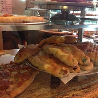 5/10/2014にJustBasicDaveがMasterpiece Italian Pizzeriaで撮った写真