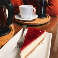 Photo taken at Maria&amp;#39;s Cheesecakes Gayrettepe by Eda on 1/10/2020