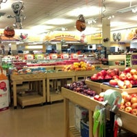 Photo taken at Giant Food by Serottared on 10/28/2012