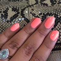 Photo taken at Bling Nails by Nathacha w. on 6/4/2015