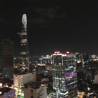 รูปภาพถ่ายที่ Level23 Sheraton Saigon - Nightspot &amp;amp; Wine Bar โดย Coco B. เมื่อ 2/24/2017