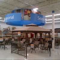 2/8/2013에 Ady P.님이 Walmart Supercentre에서 찍은 사진