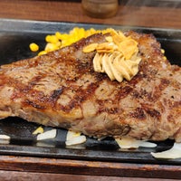 Photo taken at Ikinari Steak by 碧彩 on 4/19/2019
