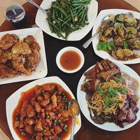 3/6/2016 tarihinde ᴡ L.ziyaretçi tarafından Joyful House Chinese Cuisine'de çekilen fotoğraf