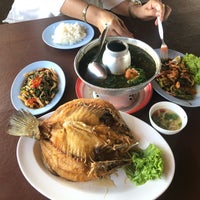 Photo taken at Bangkok Seaview Seafood by Piyaa P. on 3/8/2020