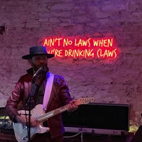 Foto scattata a Burnside&amp;#39;s Tavern da Blues Traveler R. il 10/13/2019