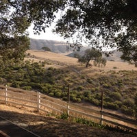 รูปภาพถ่ายที่ Holman Ranch โดย Monika K. เมื่อ 10/1/2013