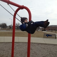 3/30/2013 tarihinde David W.ziyaretçi tarafından Veterans Park Playground'de çekilen fotoğraf
