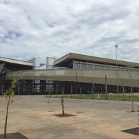 รูปภาพถ่ายที่ Arena Pantanal โดย Mateus T. เมื่อ 1/18/2015