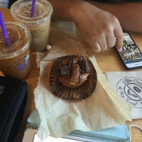 Photo taken at The Coffee Bean &amp;amp; Tea Leaf by Arthur C. on 5/21/2016