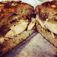 Foto tirada no(a) Melt Sandwich Shop por Houlihan Lawrence em 10/23/2012