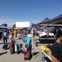 Photo taken at Gepps Cross Treasure Market by Ritchie J S. on 9/14/2014
