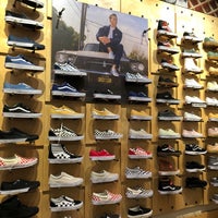 montgomery mall vans store
