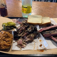 Das Foto wurde bei Texas Smokeyard Barbecue von Deivyd am 9/2/2019 aufgenommen