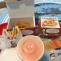 Photo taken at KFC by Richi💋 on 7/19/2016