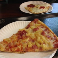 Снимок сделан в Pazzo Pizza &amp;amp; Restaurant пользователем Nicole C. 1/4/2013