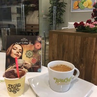 6/24/2017 tarihinde 𝑴𝒂𝒖𝒓𝒊𝒄𝒊𝒐 .ziyaretçi tarafından Tanti Gusti Gelato e Caffè'de çekilen fotoğraf