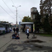 Photo taken at Остановка «Площадь маршала Василевского» by Vladimir P. on 10/14/2012