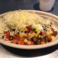 Photo taken at Chipotle Mexican Grill by Anh D. on 5/1/2018