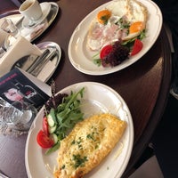 9/7/2018に✨ Lady Di W.がCarpano Café-Restaurantで撮った写真