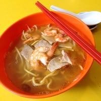 Photo taken at Quan Ann Prawn Mee 全安 by gerard t. on 11/7/2013