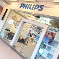 Photo taken at Philips Concept Store by lightings.com.sg by gerard t. on 5/15/2016