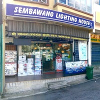 Das Foto wurde bei Sembawang Lighting House Pte Ltd von gerard t. am 5/15/2016 aufgenommen