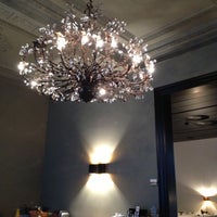 12/10/2012 tarihinde Michael O.ziyaretçi tarafından Lounge Bar Hotel Messeyne'de çekilen fotoğraf