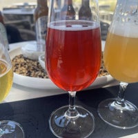 8/31/2022 tarihinde Ryan M.ziyaretçi tarafından Ftelos Brewery Santorini'de çekilen fotoğraf
