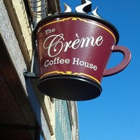 รูปภาพถ่ายที่ The Creme Coffee House โดย John B. เมื่อ 10/25/2013