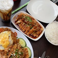 10/31/2021 tarihinde Halijah R.ziyaretçi tarafından Nanyang Malaysian Restaurant'de çekilen fotoğraf