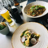 รูปภาพถ่ายที่ Atomic Thai Food โดย Mariana D. เมื่อ 6/29/2019