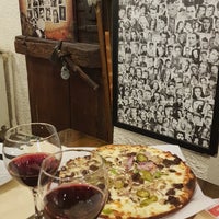 Foto tomada en Hollywood Pizza  por Ebru .. el 1/7/2023