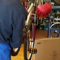 8/14/2016에 Regina W.님이 Missing Link Bicycle Cooperative에서 찍은 사진