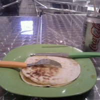 รูปภาพถ่ายที่ Tacos Maya โดย Gabys J. เมื่อ 11/3/2012