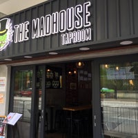 Photo taken at The Madhouse Taproom by Utsuri U. on 2/7/2018