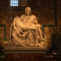 Photo taken at Pietà di Michelangelo by Migue M. on 5/25/2022