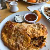 Photo taken at Eggsperience Pancakes &amp;amp; Cafe by Chip W. on 4/22/2018