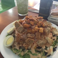 Foto scattata a Moai Mix Gourmet da Vanessa O. il 11/1/2015