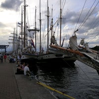 รูปภาพถ่ายที่ Hanse Sail Rostock โดย Torsten M. เมื่อ 8/7/2021