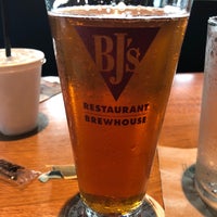 Photo taken at BJ&amp;#39;s Restaurant &amp;amp; Brewhouse by Rob Y. on 6/26/2018