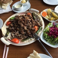 รูปภาพถ่ายที่ Uzun Yayla Döner โดย Mendeburcadı Ö. เมื่อ 1/31/2015