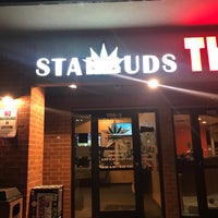 Снимок сделан в Starbuds Louisville пользователем JAMES S. 10/12/2018