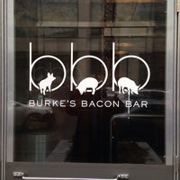 รูปภาพถ่ายที่ Burke&amp;#39;s Bacon Bar โดย Mike M. เมื่อ 12/19/2013